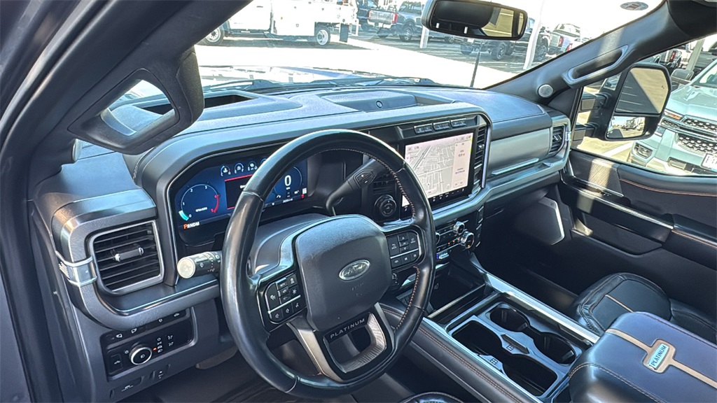 2024 Ford F-350 photo 21