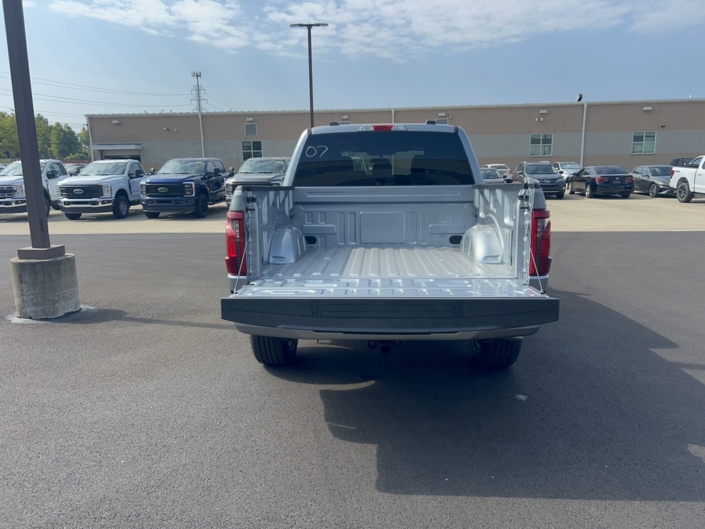 2025 Ford F-150 STX photo 4