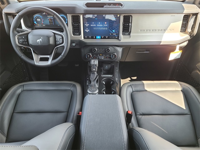 2025 Ford Bronco Outer Banks photo 18