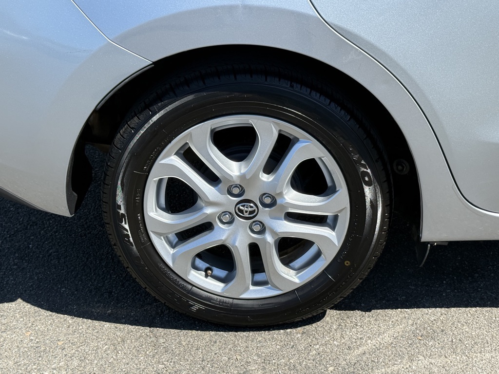 2017 Toyota Yaris iA Base photo 15