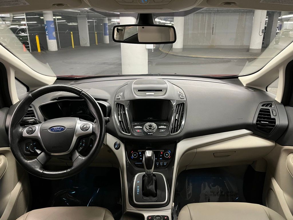 2016 Ford C-Max Energi SEL photo 6