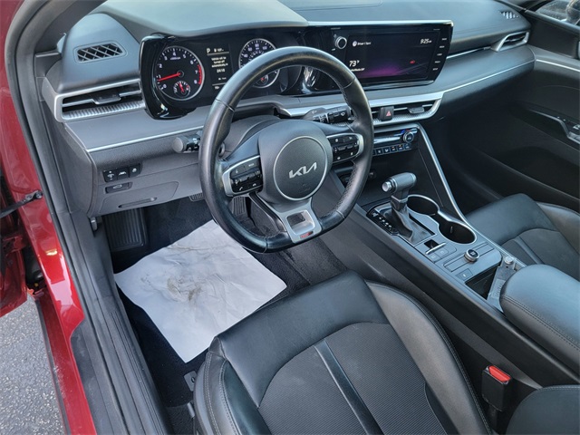 2022 Kia K5 GT-Line photo 14