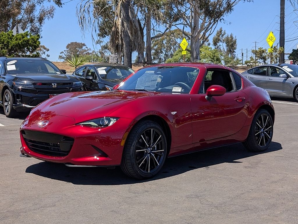 2025 Mazda MX-5 Miata Miata RF Grand Touring photo 4