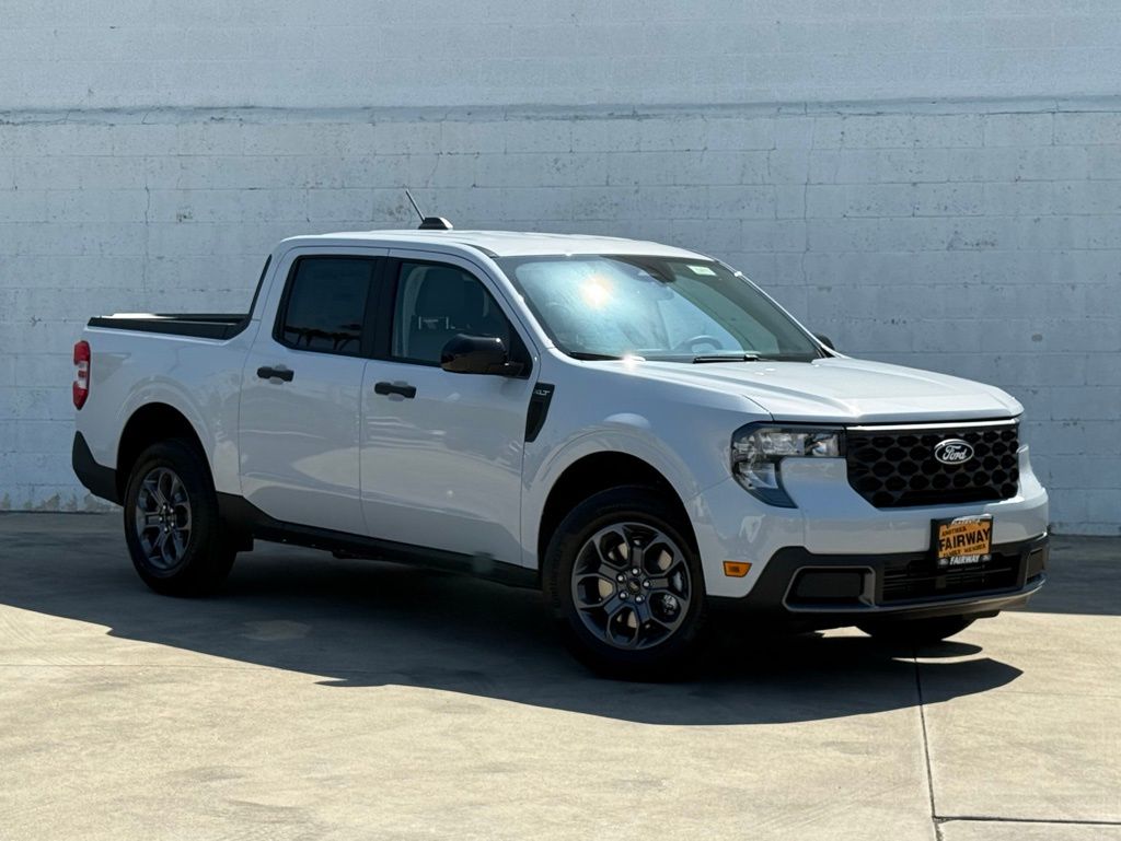 2025 Ford Maverick XLT's photo