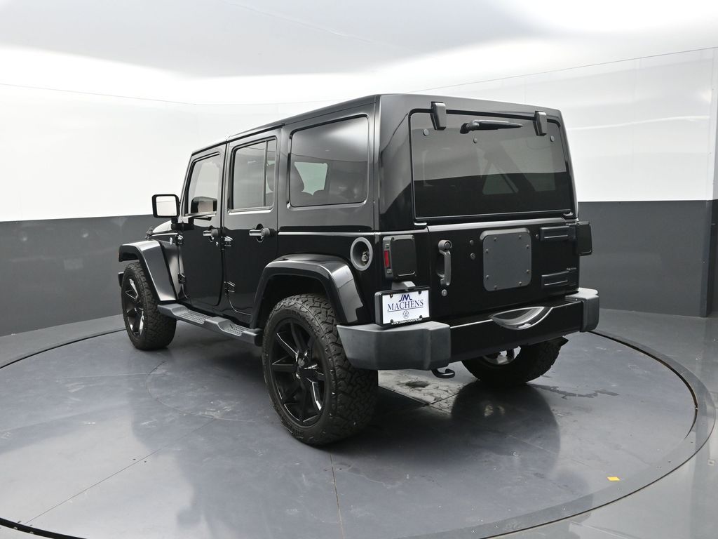 2016 Jeep Wrangler Unlimited Sahara photo 5