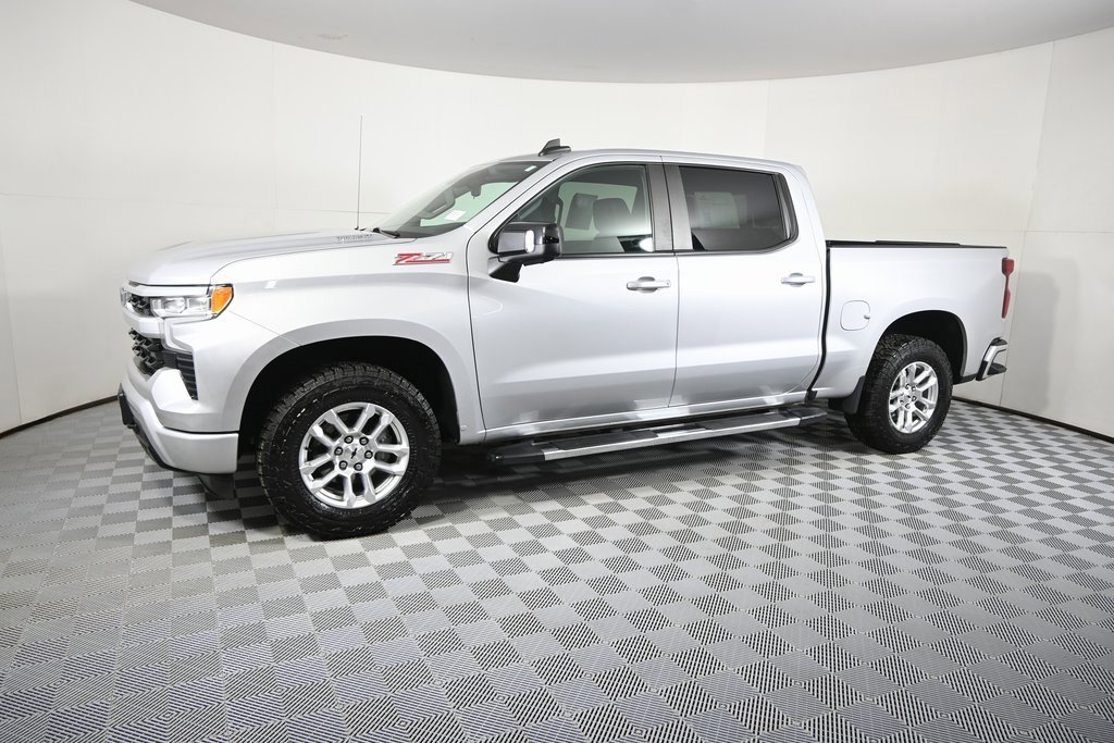 Used 2022 Chevrolet Silverado 1500 RST with VIN 1GCUDEET4NZ563819 for sale in Forest Lake, Minnesota