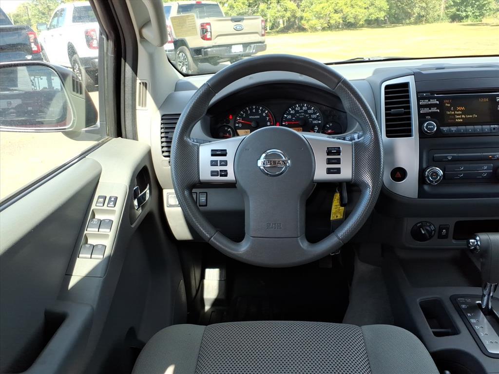 2014 Nissan Frontier SV photo 21