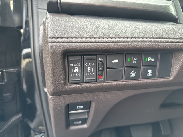 2019 Honda Odyssey Touring photo 17
