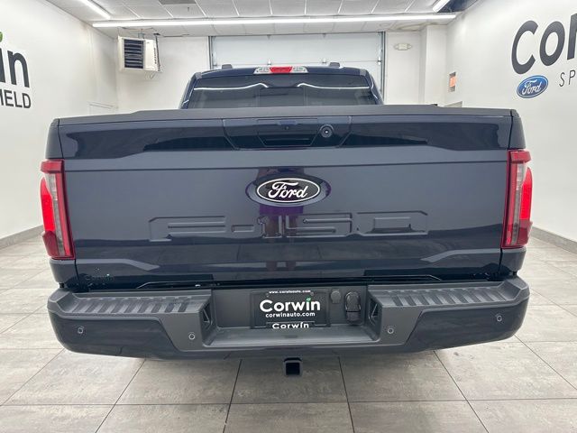 2025 Ford F-150 XLT photo 4