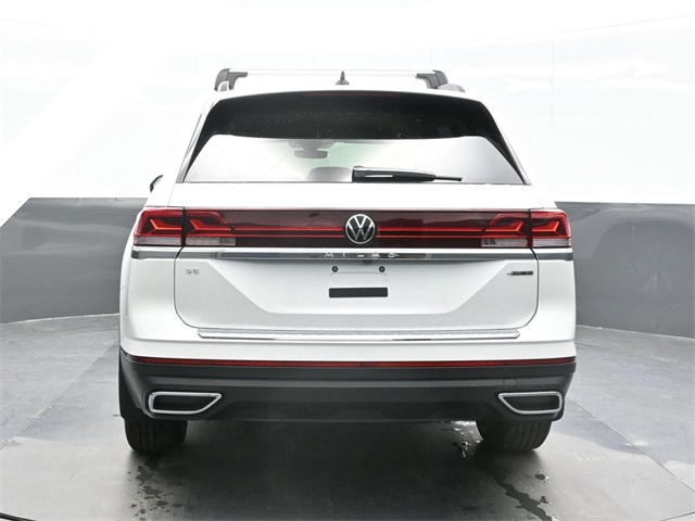 2026 Volkswagen Atlas SE photo 2