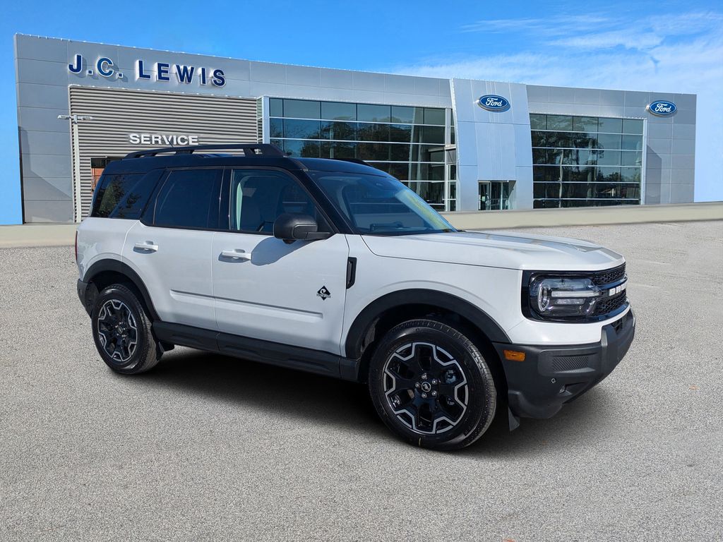 2025 Ford Bronco Sport Outer Banks's photo