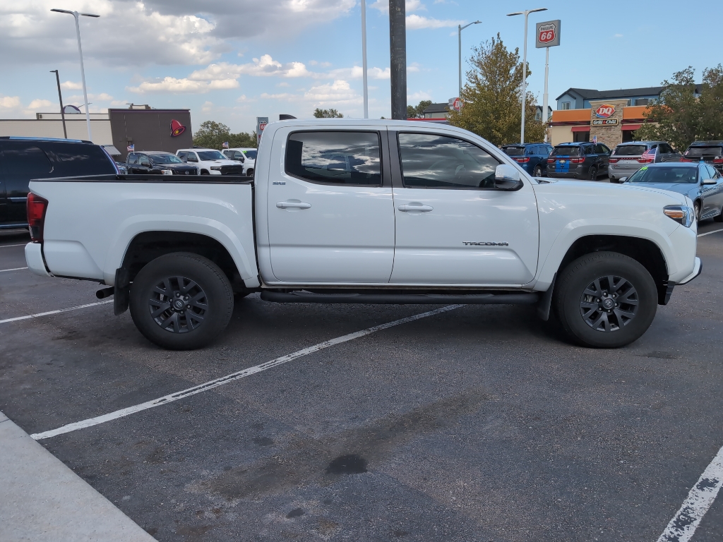 2023 Toyota Tacoma SR5 photo 2