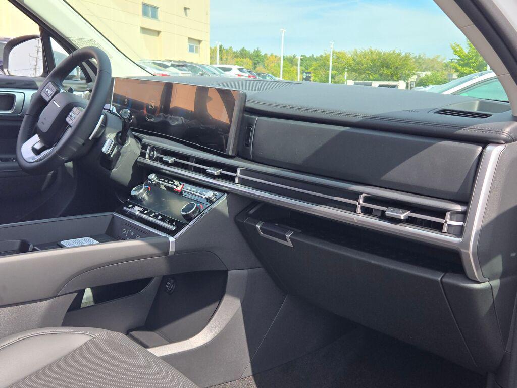 2026 Hyundai Santa Fe SEL photo 3
