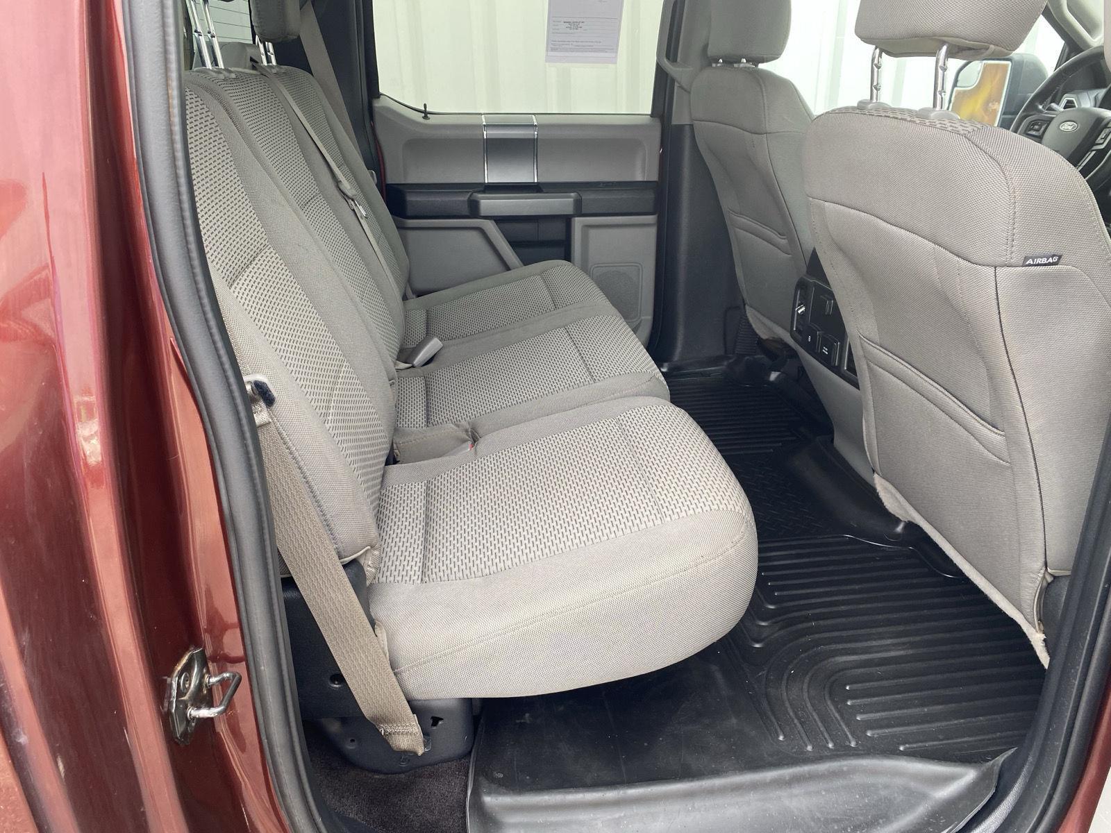 2017 Ford F-150 XLT photo 21