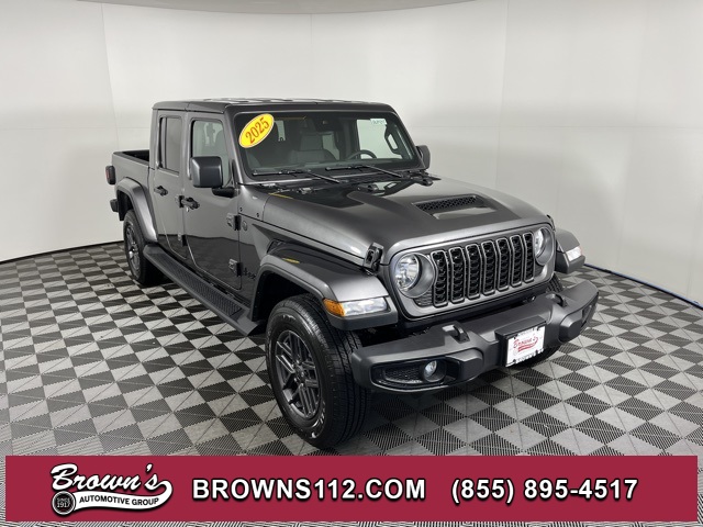 2025 Jeep Gladiator Sport S's photo