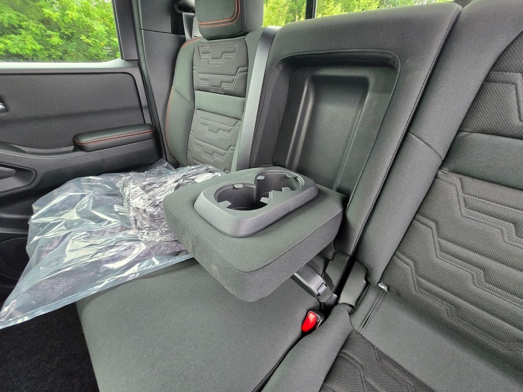 2025 Nissan Frontier PRO-4X photo 11