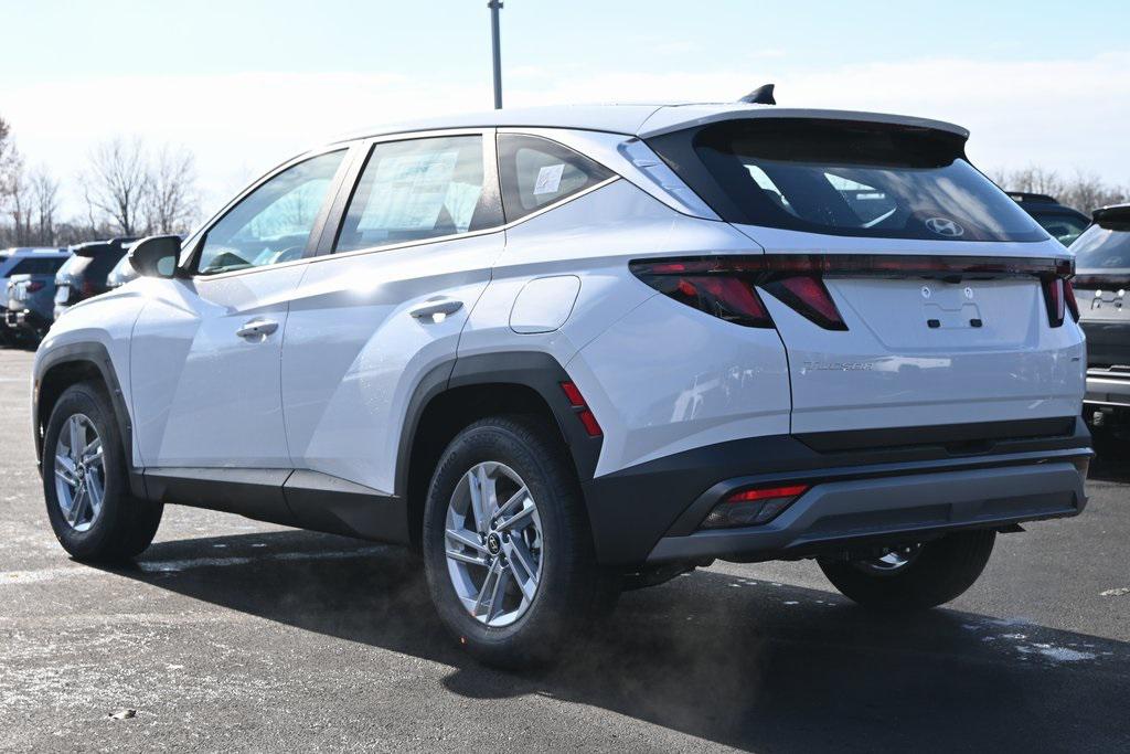 2026 Hyundai Tucson SE photo 4