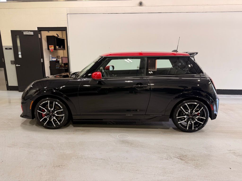 2026 Mini Cooper Hardtop John Cooper Works photo 2
