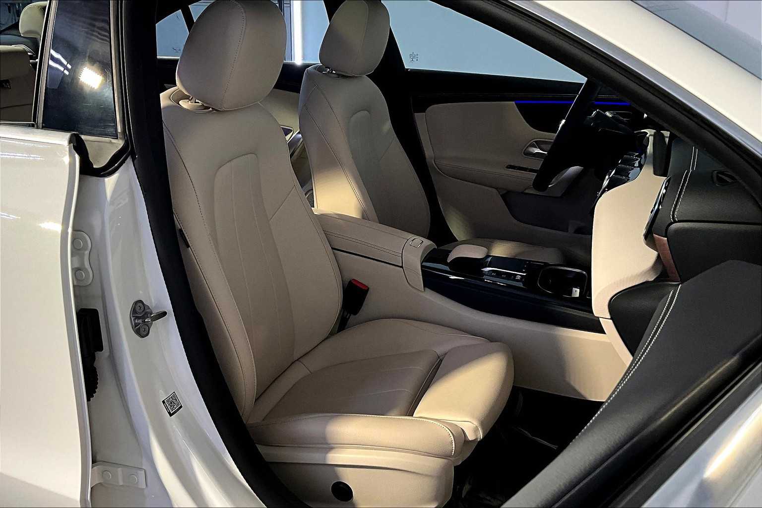 2023 Mercedes Benz CLA 250 4MATIC photo 7