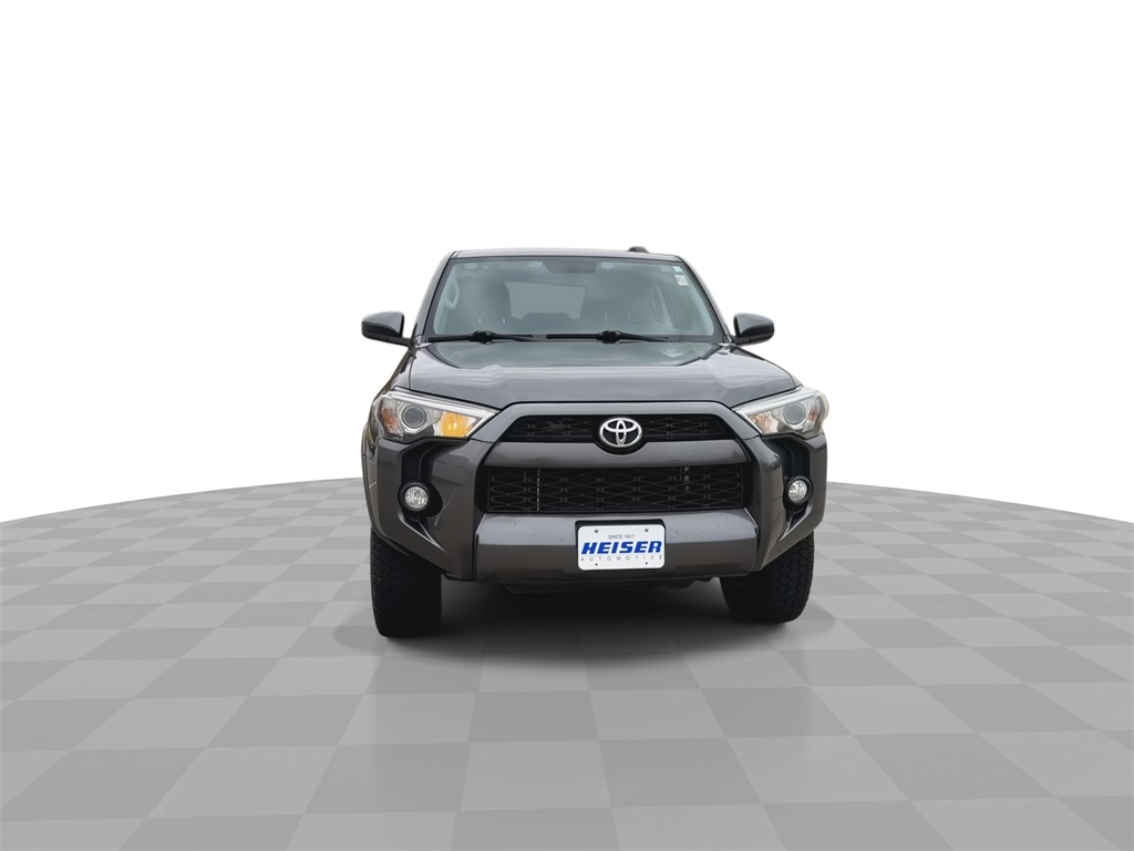 2019 Toyota 4Runner SR5 photo 3
