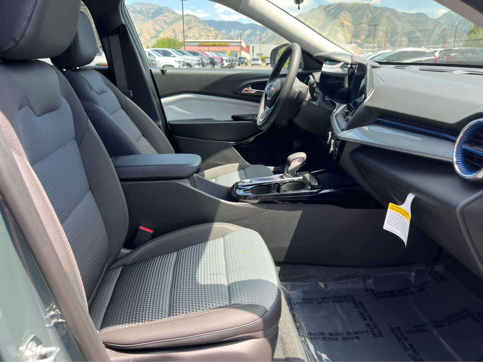 2025 Chevrolet Trax photo 24