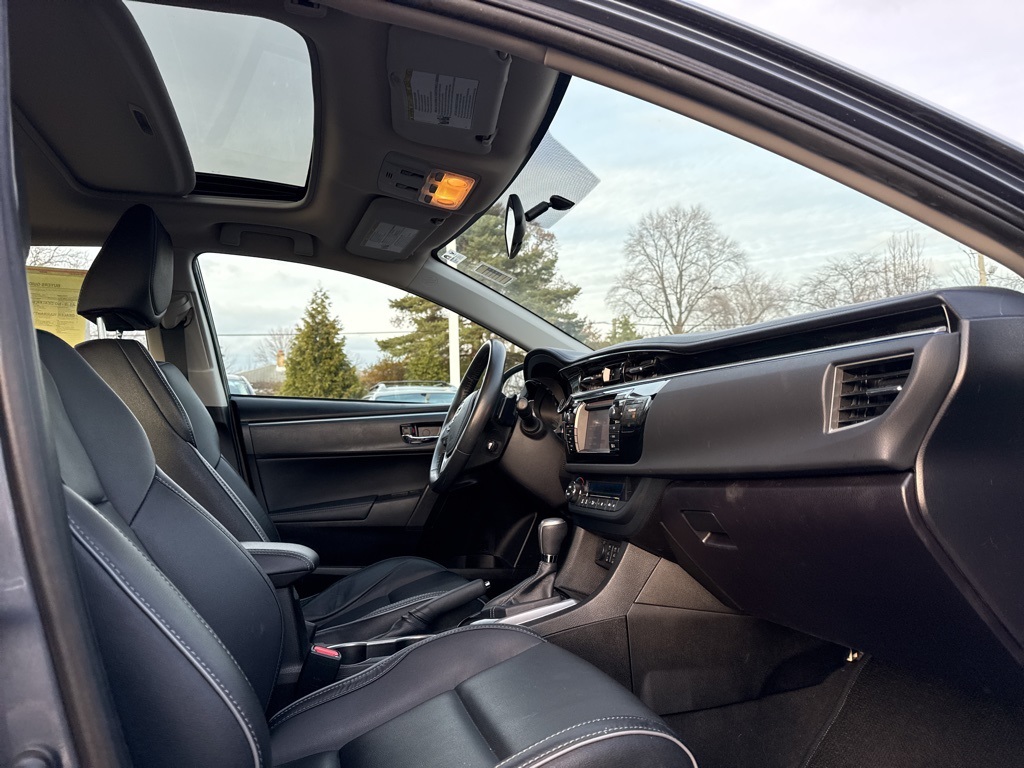 2016 Toyota Corolla L photo 4