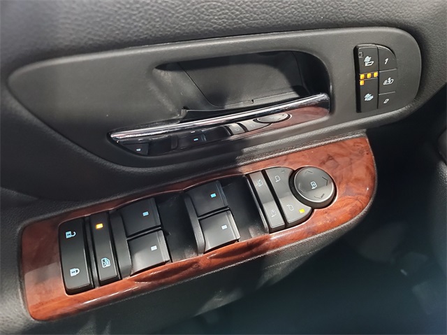 2011 Gmc Yukon XL SLT 1500 photo 16
