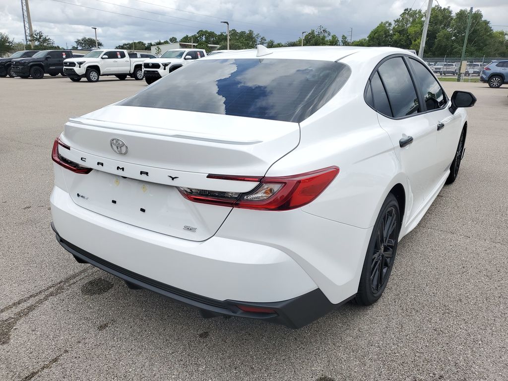 2025 Toyota Camry SE photo 3