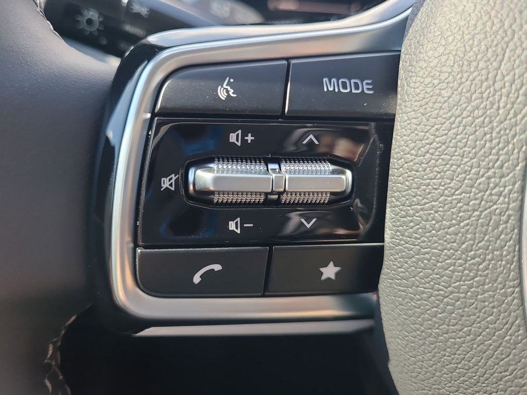 2025 Kia Sorento S photo 25