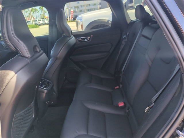 2020 Volvo XC60 T5 Inscription photo 12