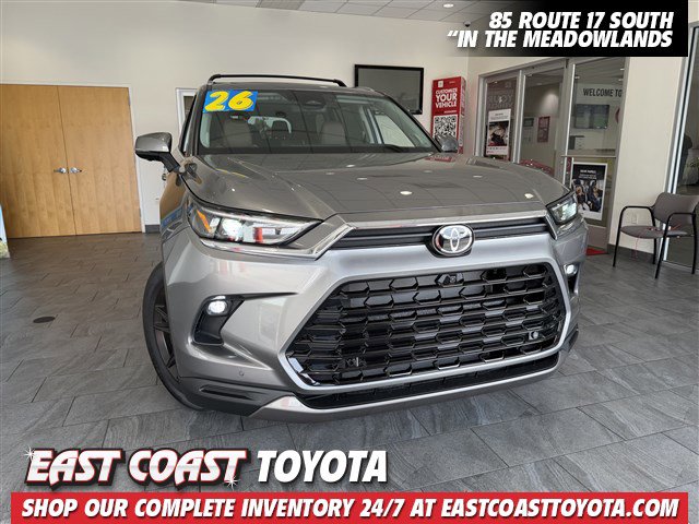 2026 Toyota Grand Highlander Platinum's photo