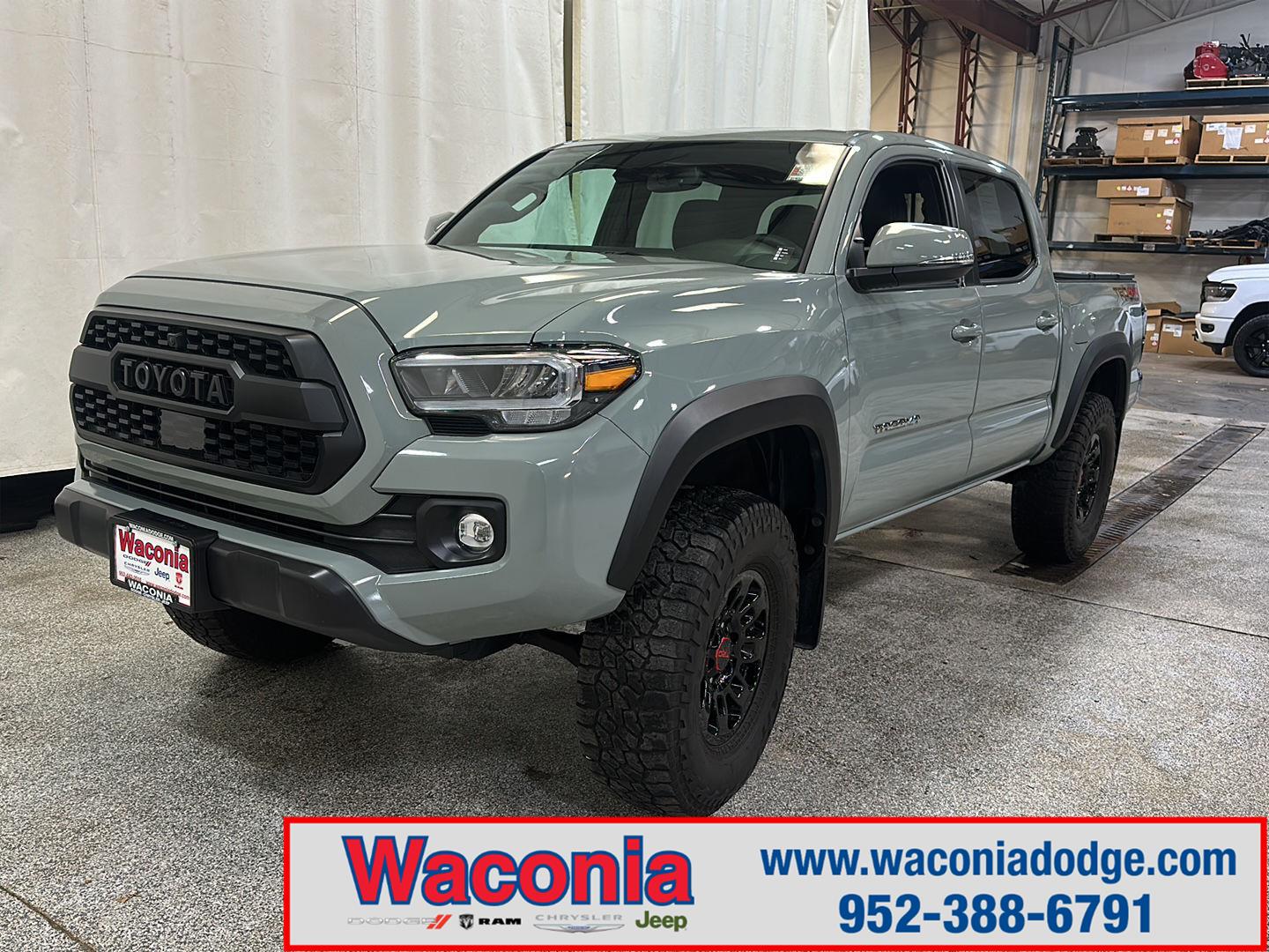 2023 Toyota Tacoma TRD Off Road's photo