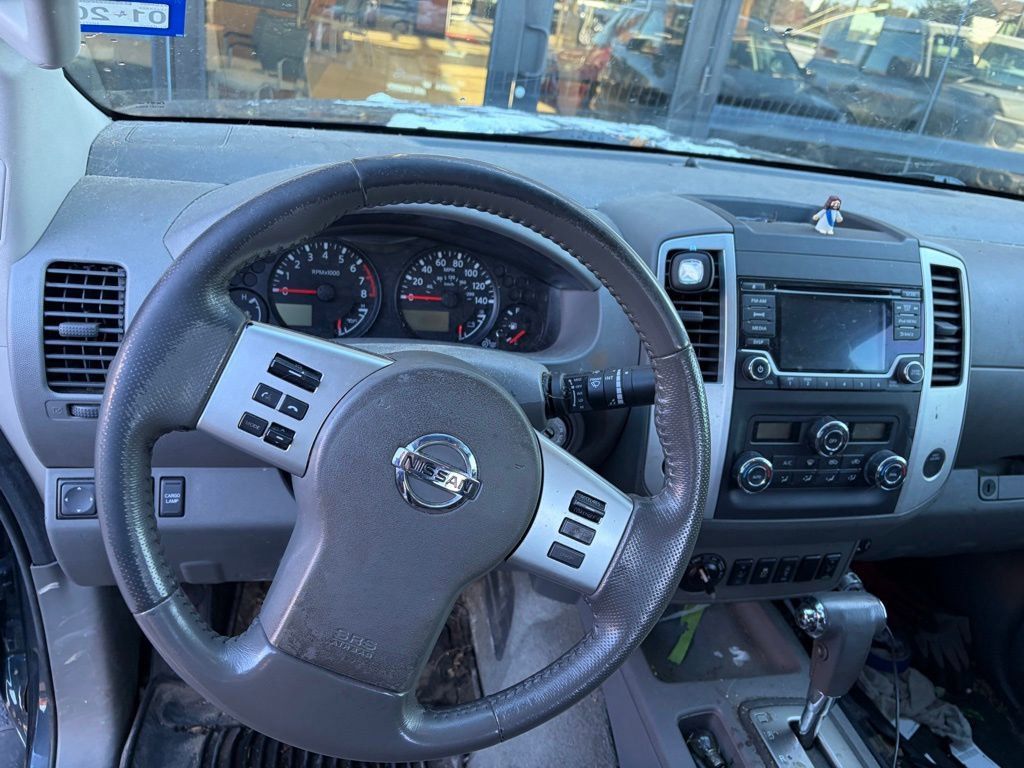 2017 Nissan Frontier SV photo 4