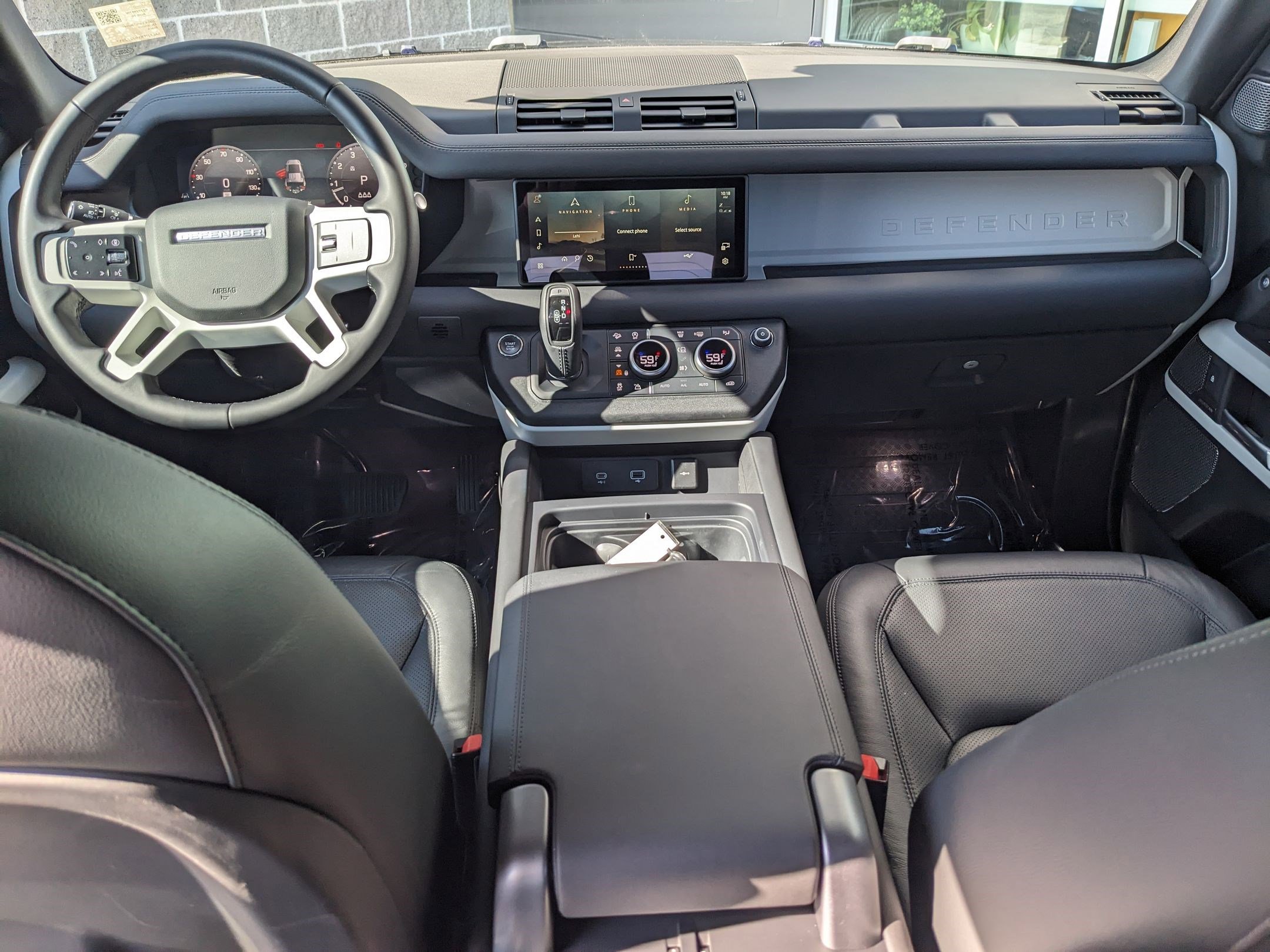 2024 Land Rover Defender 110 S photo 23
