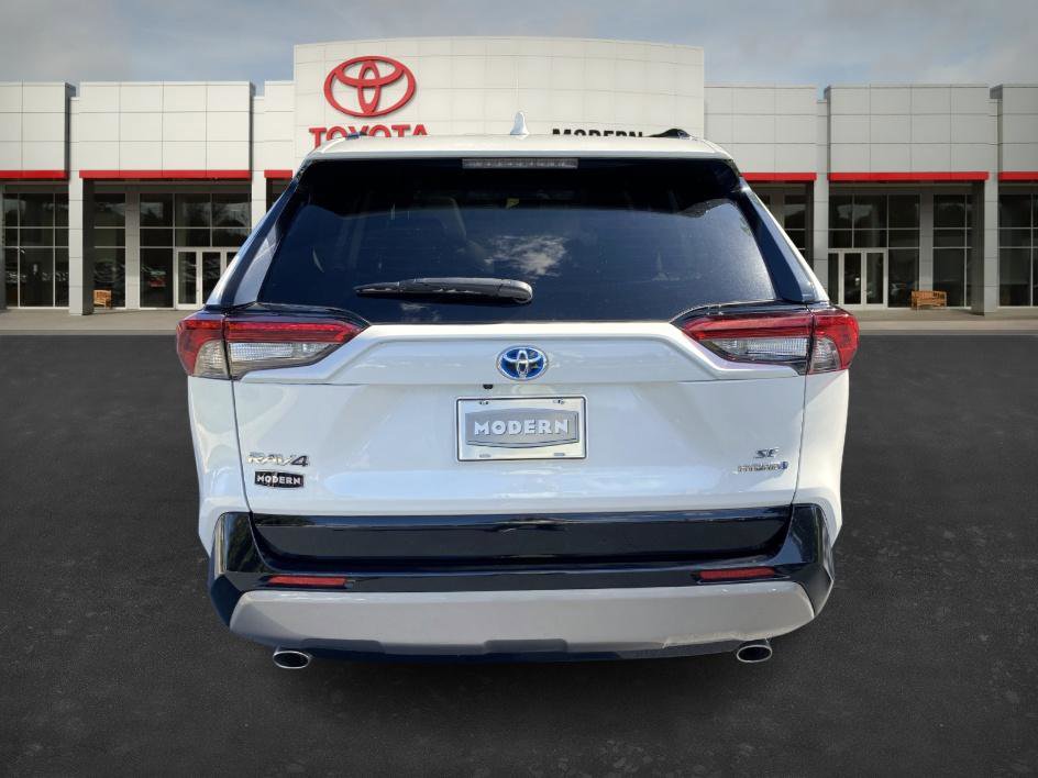 2023 Toyota RAV4 Hybrid SE photo 4