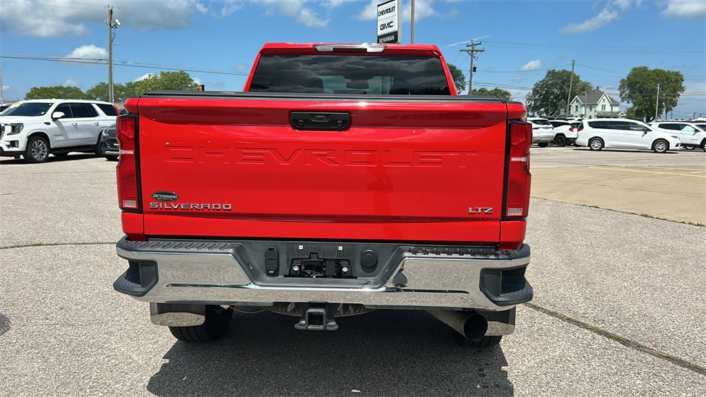 2024 Chevrolet Silverado 2500HD LTZ photo 4