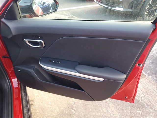 2025 Kia K4 GT-Line photo 29