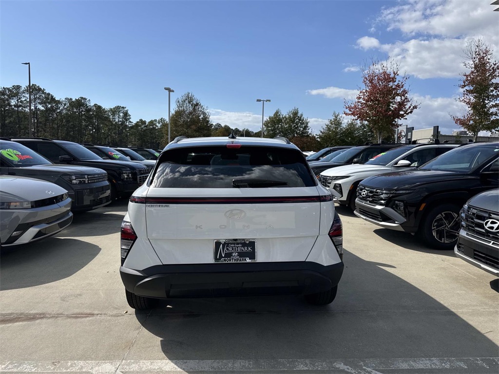 2026 Hyundai Kona SEL photo 3