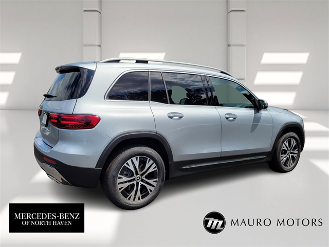 2025 Mercedes Benz GLB 250 4MATIC photo 3
