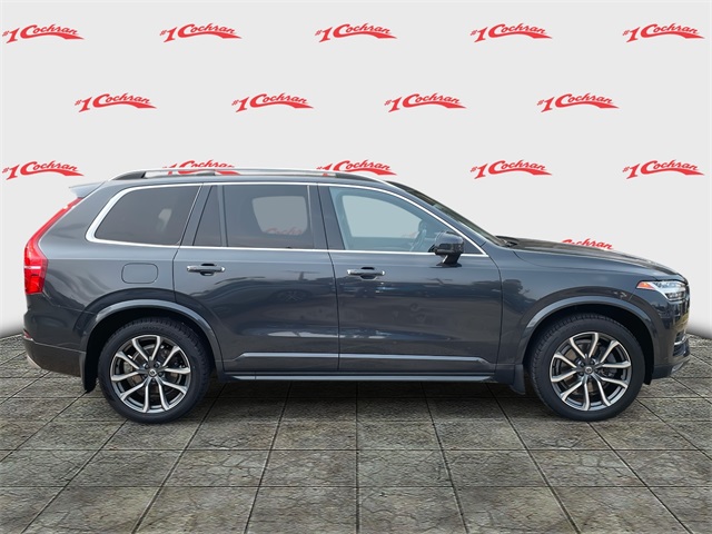 2016 Volvo XC90 T6 Momentum photo 2