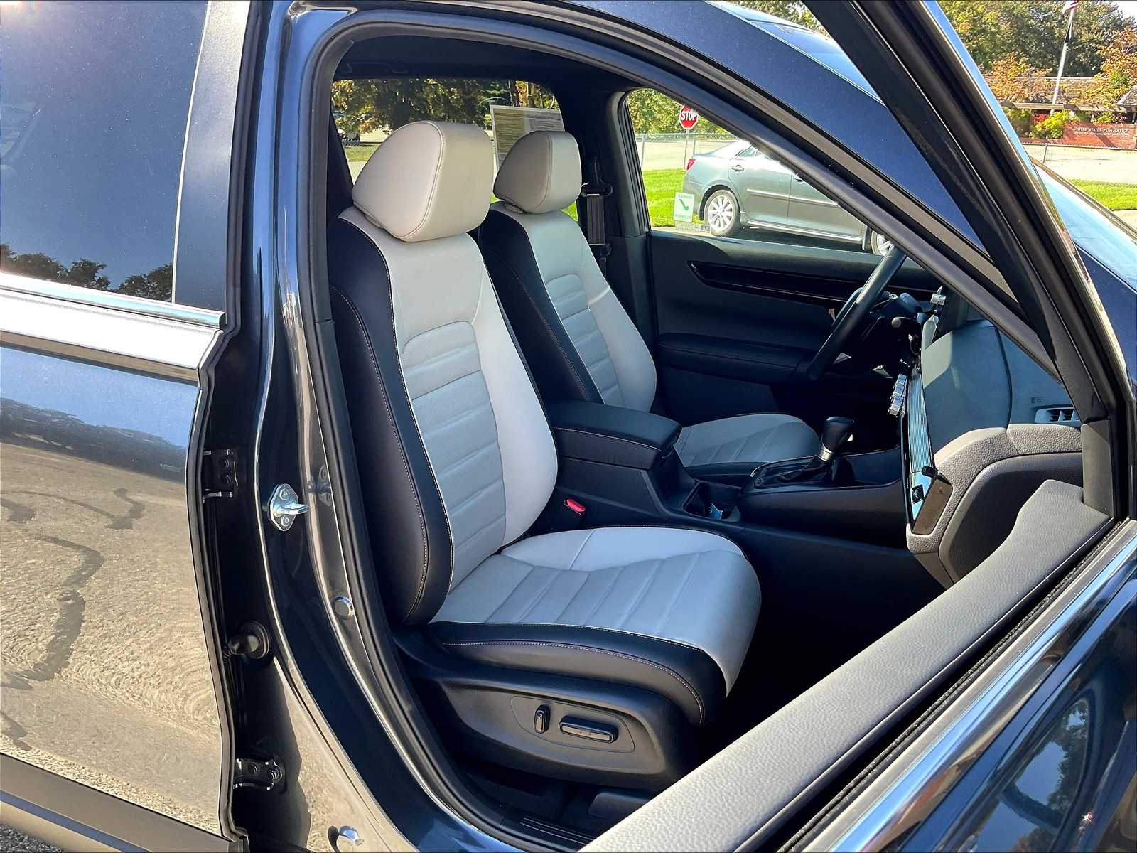 2024 Honda CR-V Hybrid Sport Touring photo 11