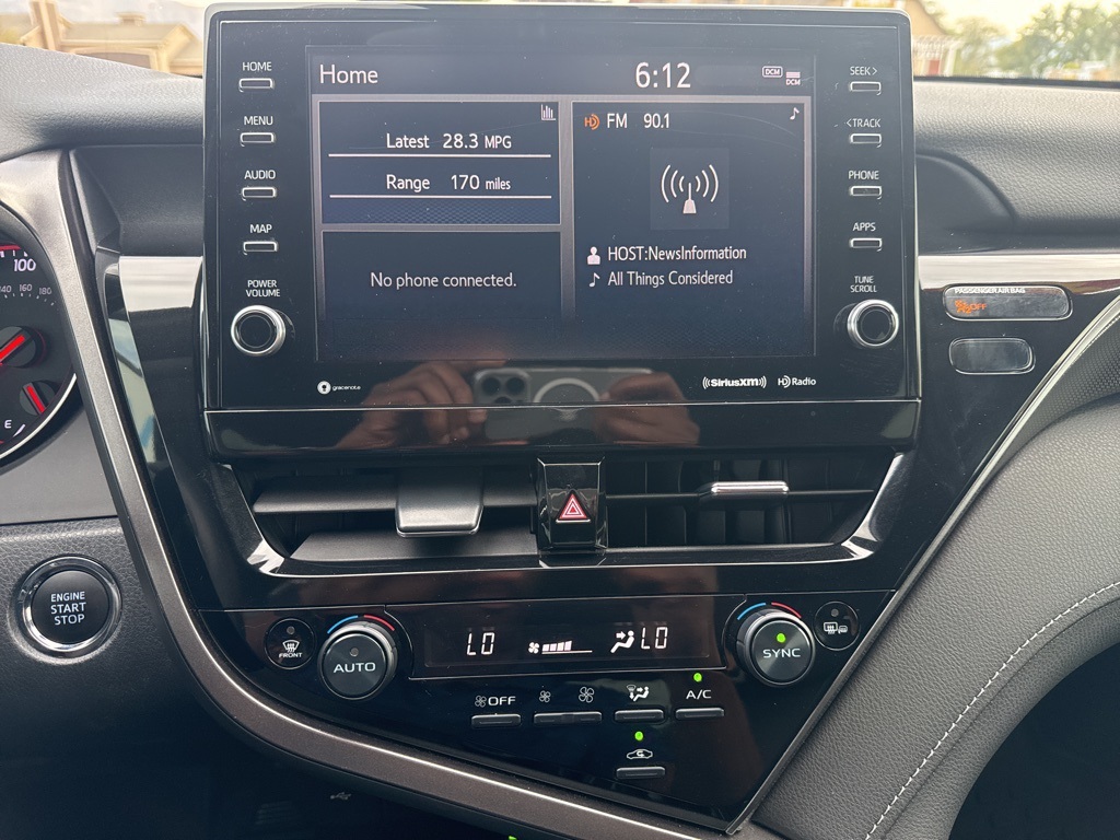 2022 Toyota Camry XSE photo 12