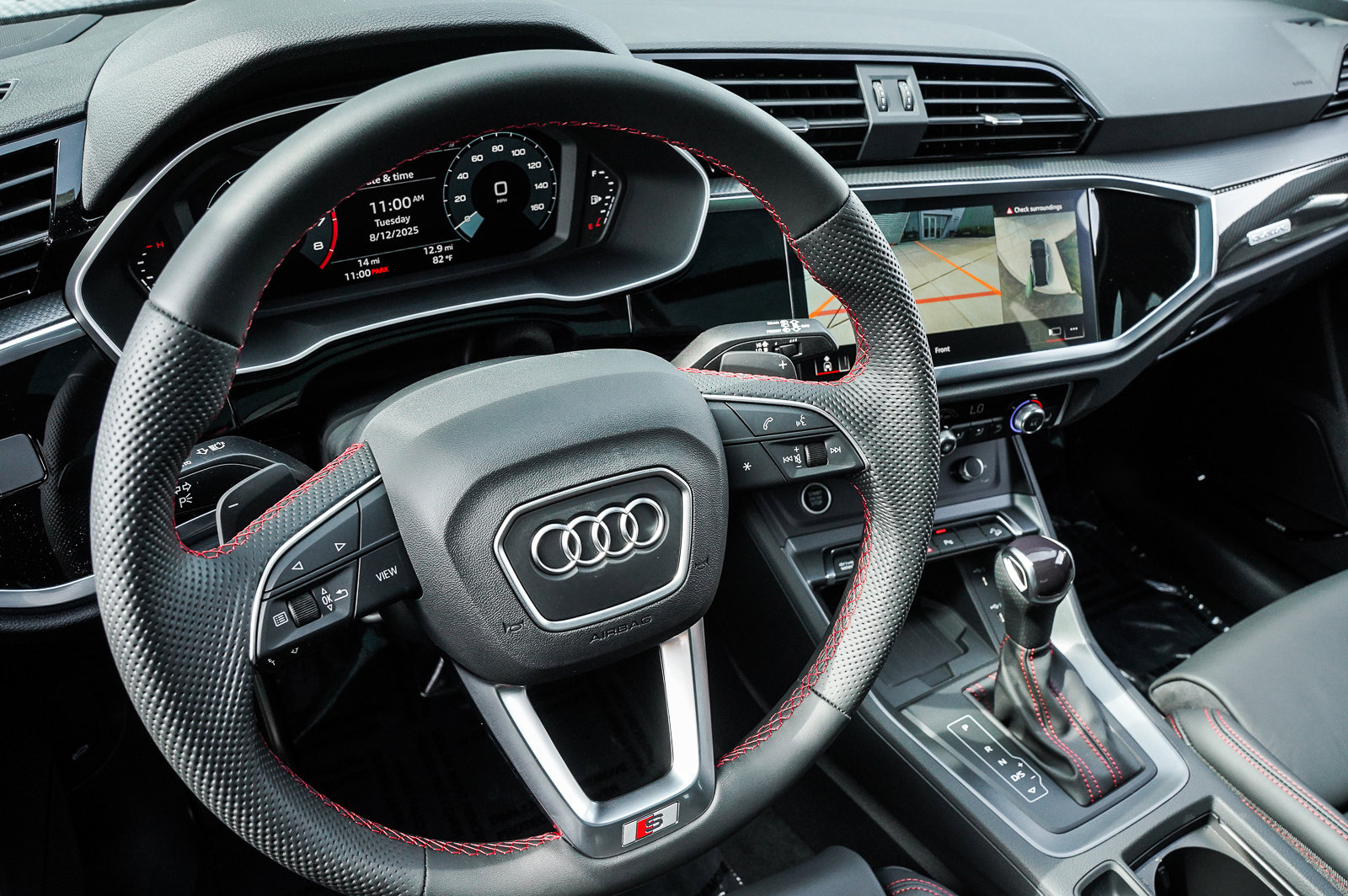 2025 Audi Q3 S line Premium Plus photo 6