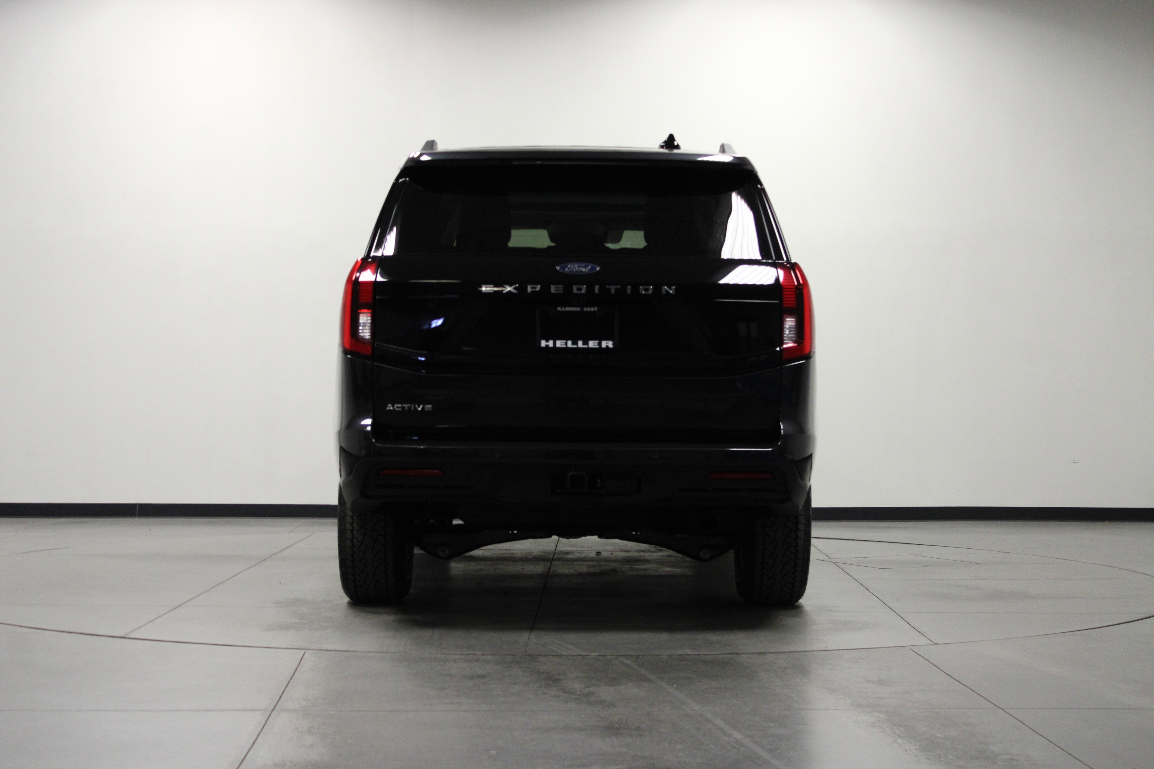 2025 Ford Expedition photo 4