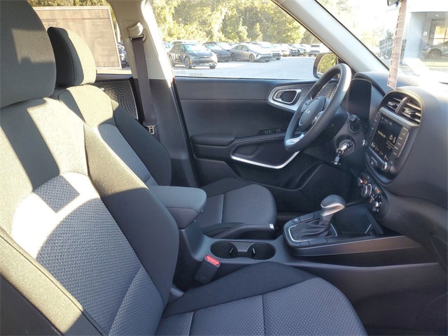 2025 Kia Soul LX photo 29