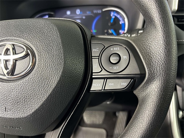 2024 Toyota RAV4 Hybrid XLE photo 17