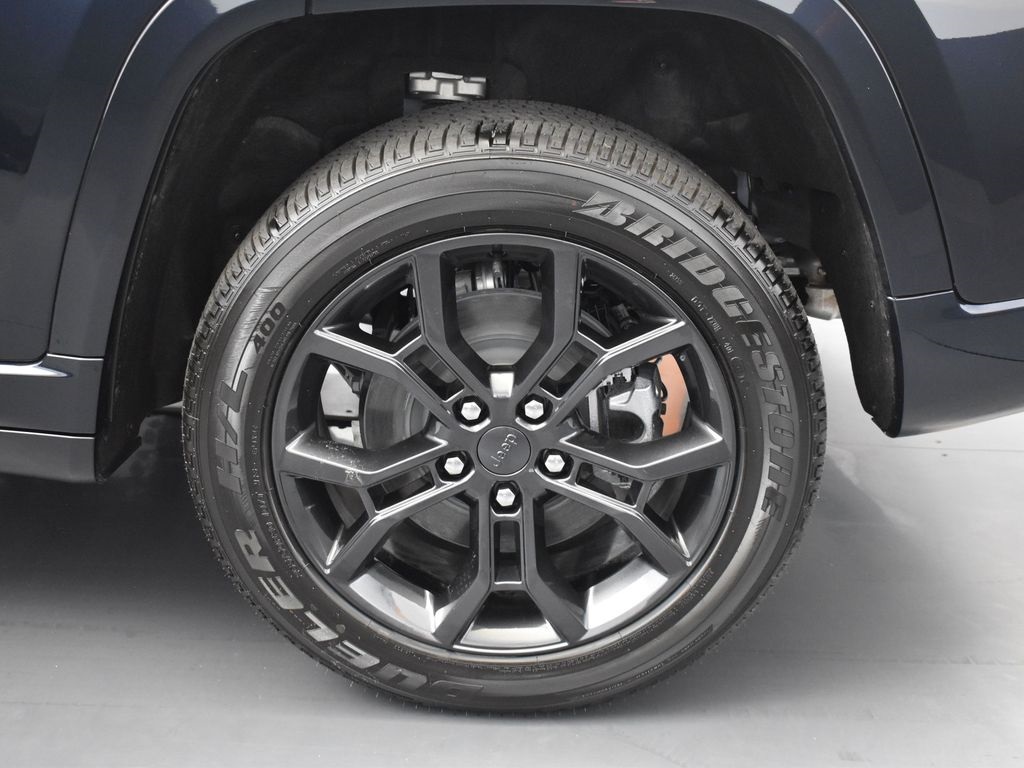 2023 Jeep Grand Cherokee 4xe photo 2