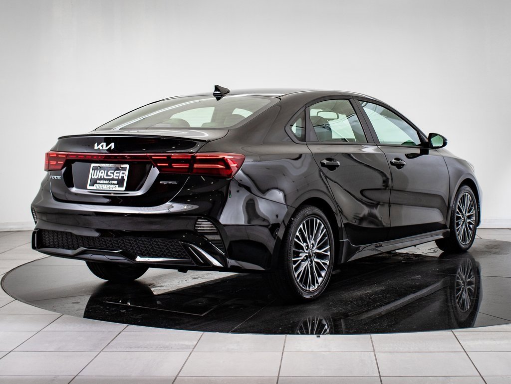 2022 Kia Forte GT-Line photo 10