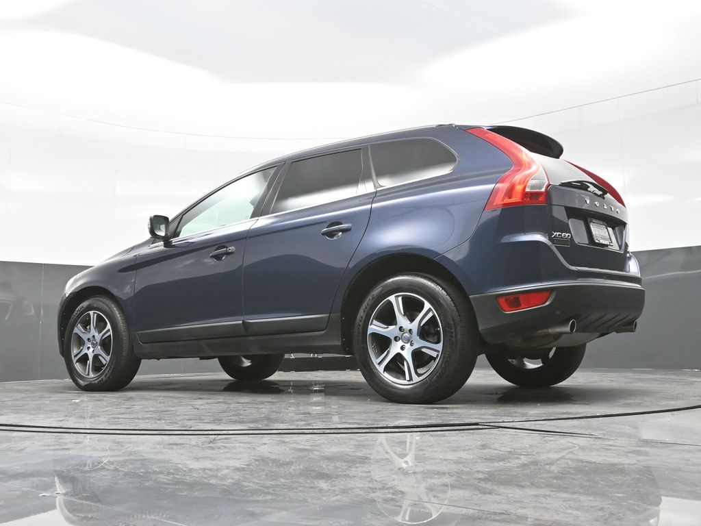 2012 Volvo XC60 T6 Premier Plus photo 25