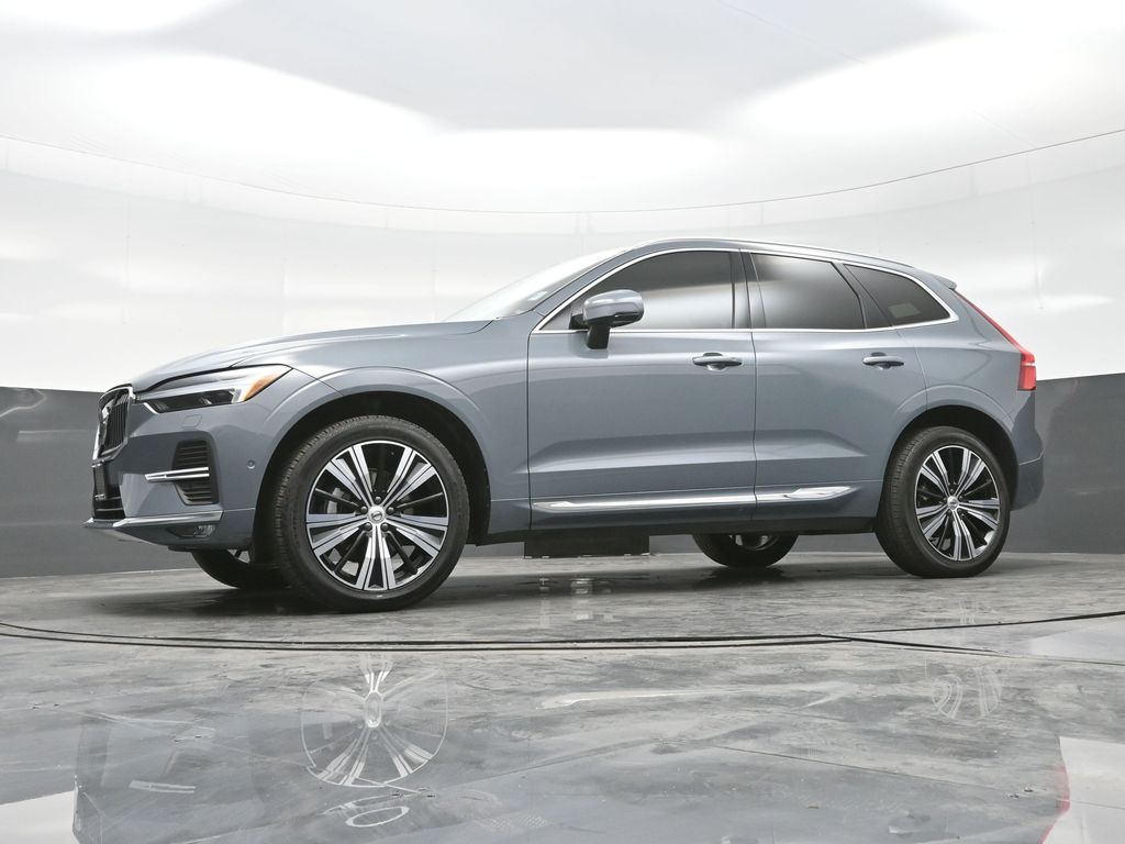 2023 Volvo XC60 B5 Plus photo 21